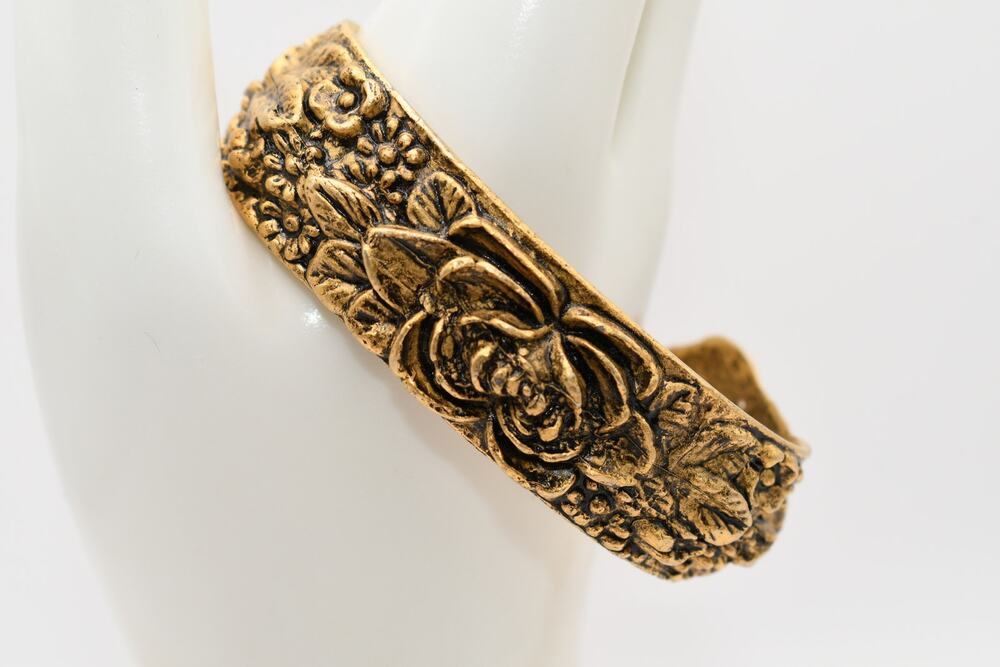 Vintage Floral Repose Cuff Bracelet Antiqued Gold Tone Wide 5"